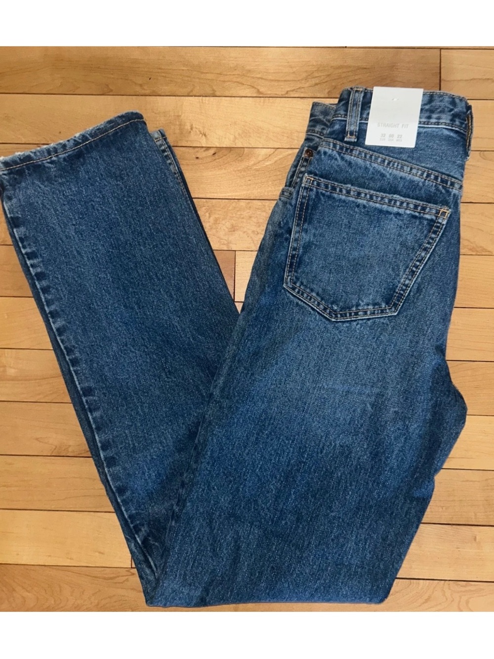 NEW! ZARA Straight Leg Mid Rise Medium Wash Jeans Size 00